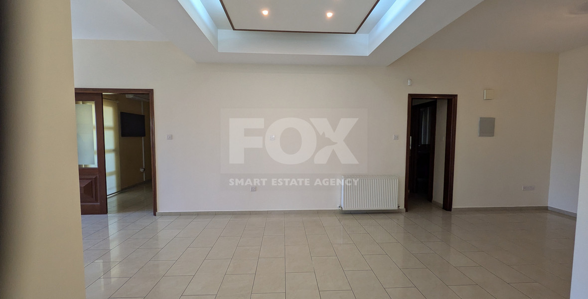 Spacious Four Bedroom Penthouse in Central Geroskipou for sale