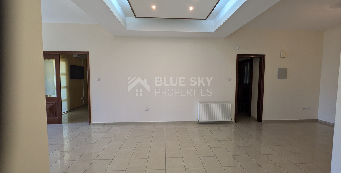 Spacious Four Bedroom Penthouse in Central Geroskipou for sale