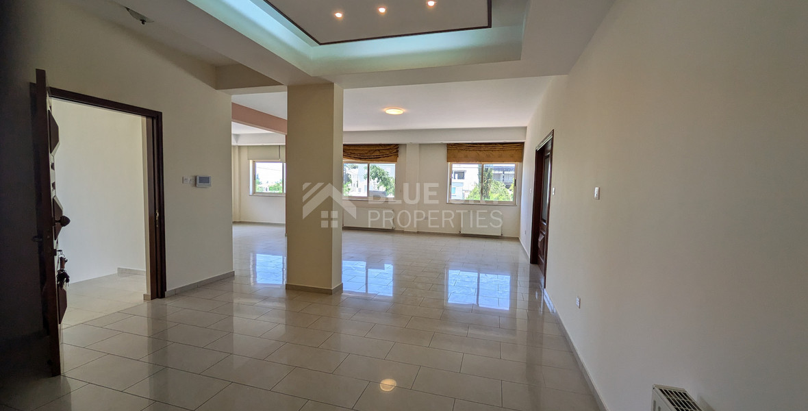 Spacious Four Bedroom Penthouse in Central Geroskipou for sale