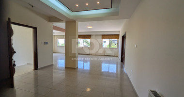 Spacious Four Bedroom Penthouse in Central Geroskipou for sale