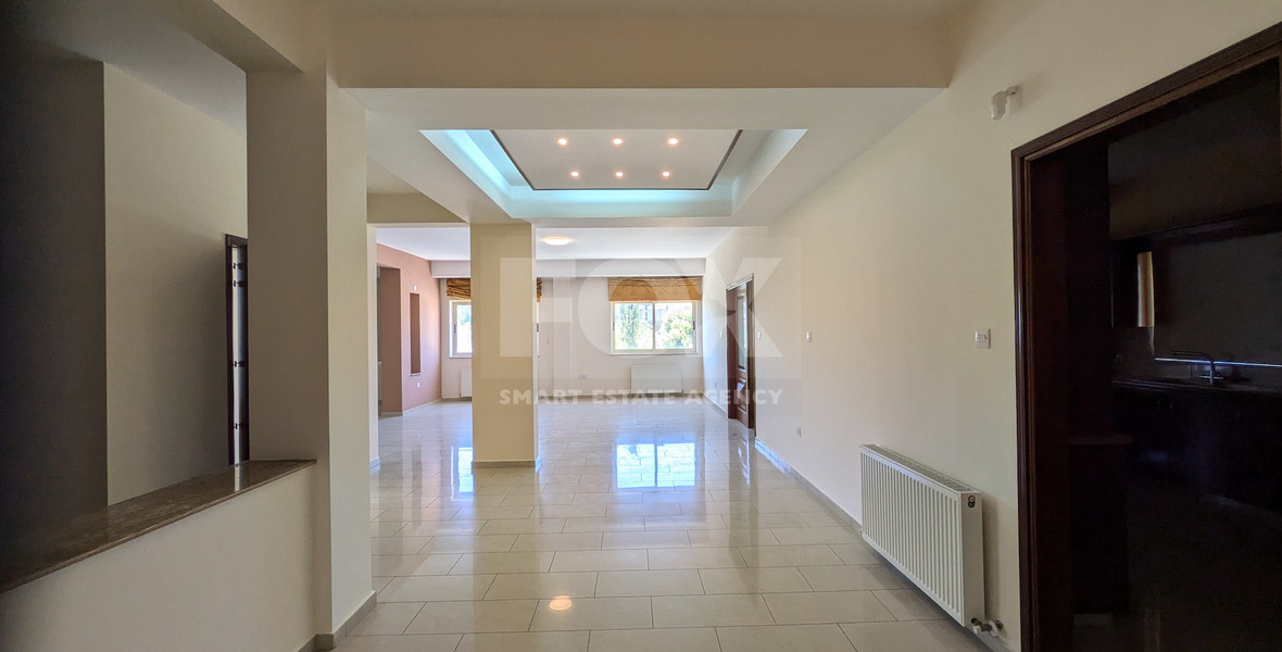 Spacious Four Bedroom Penthouse in Central Geroskipou for sale