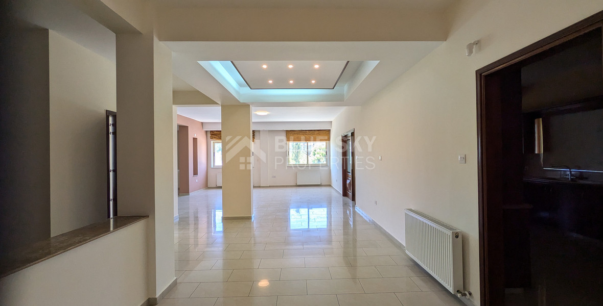 Spacious Four Bedroom Penthouse in Central Geroskipou for sale