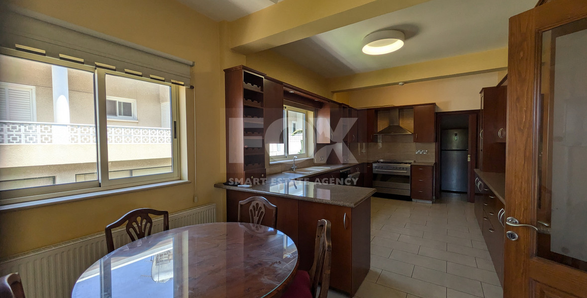 Spacious Four Bedroom Penthouse in Central Geroskipou for sale