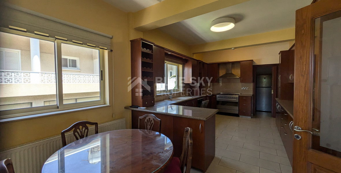 Spacious Four Bedroom Penthouse in Central Geroskipou for sale