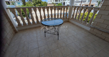 Spacious Four Bedroom Penthouse in Central Geroskipou for sale