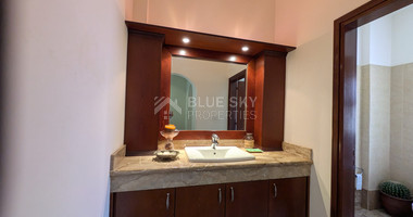 Spacious Four Bedroom Penthouse in Central Geroskipou for sale
