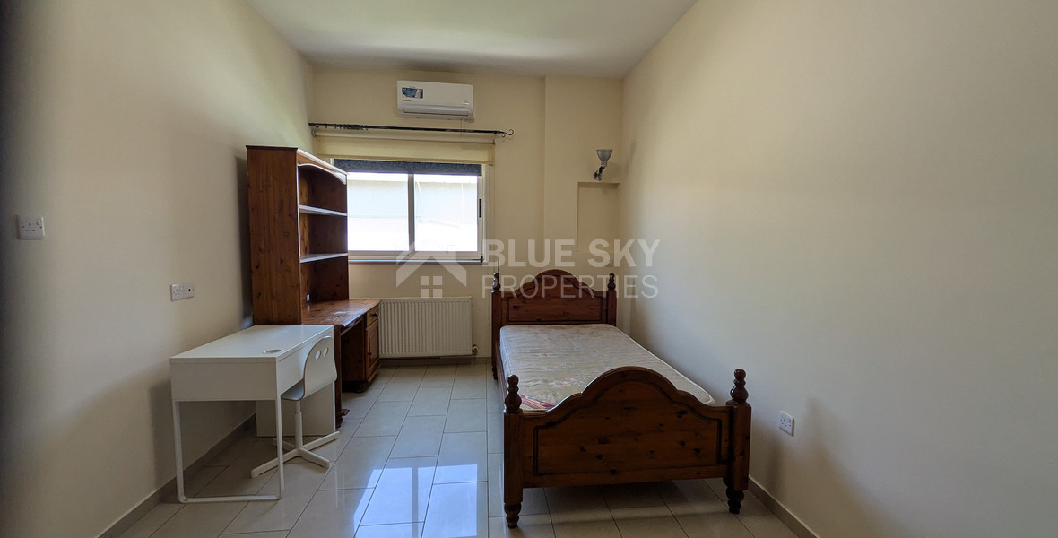 Spacious Four Bedroom Penthouse in Central Geroskipou for sale