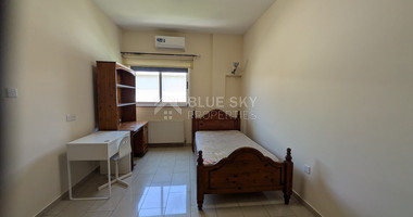 Spacious Four Bedroom Penthouse in Central Geroskipou for sale