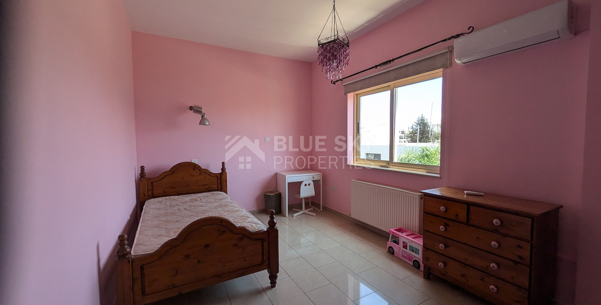 Spacious Four Bedroom Penthouse in Central Geroskipou for sale