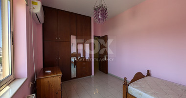 Spacious Four Bedroom Penthouse in Central Geroskipou for sale