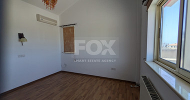Spacious Four Bedroom Penthouse in Central Geroskipou for sale