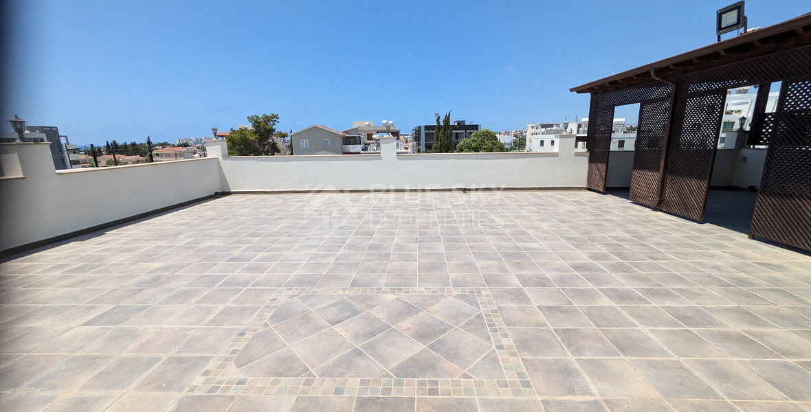 Spacious Four Bedroom Penthouse in Central Geroskipou for sale