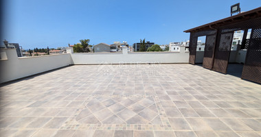 Spacious Four Bedroom Penthouse in Central Geroskipou for sale