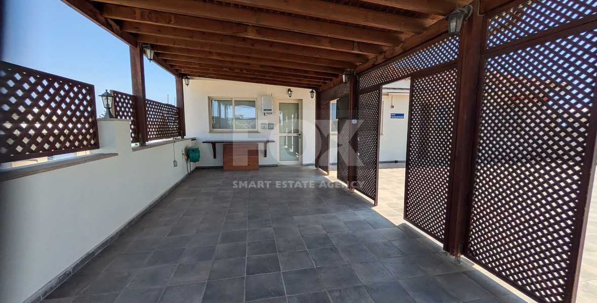 Spacious Four Bedroom Penthouse in Central Geroskipou for sale