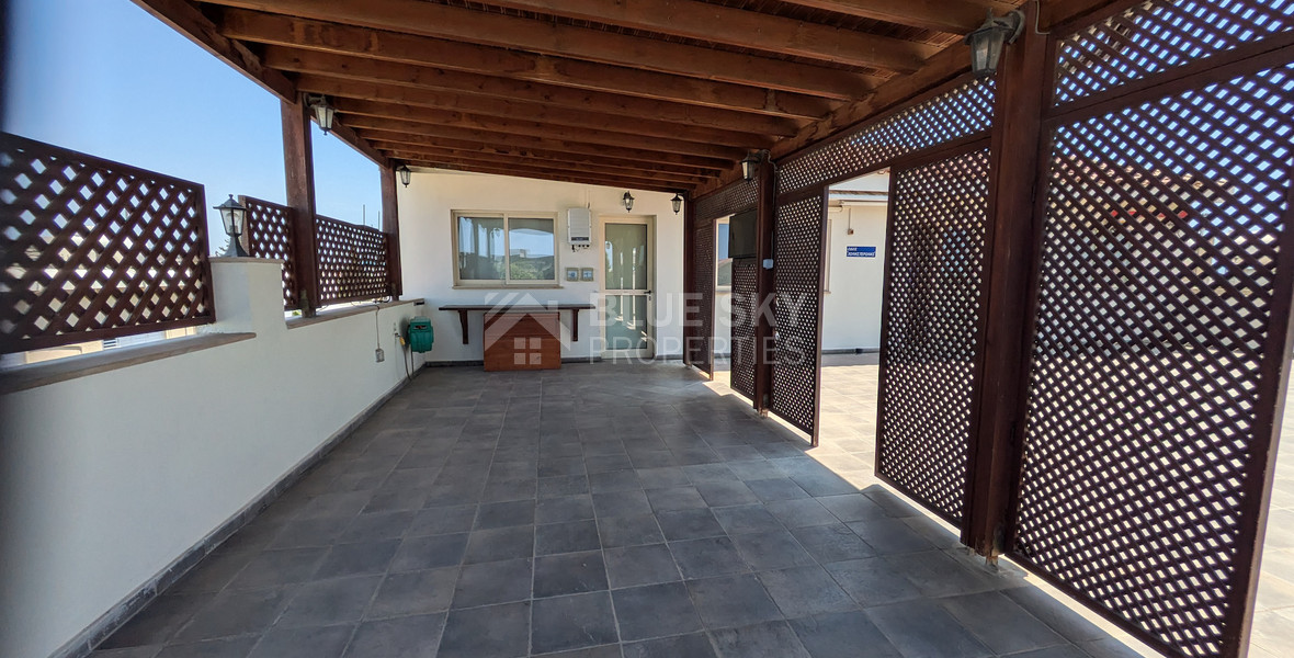 Spacious Four Bedroom Penthouse in Central Geroskipou for sale