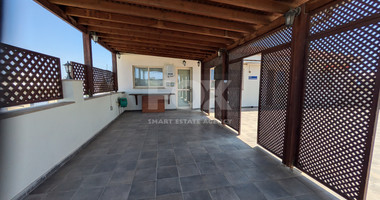 Spacious Four Bedroom Penthouse in Central Geroskipou for sale