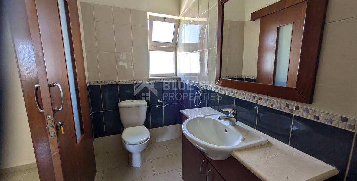 Spacious Four Bedroom Penthouse in Central Geroskipou for sale