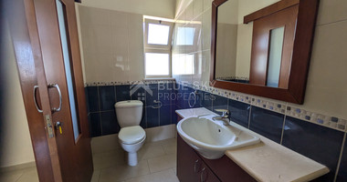 Spacious Four Bedroom Penthouse in Central Geroskipou for sale