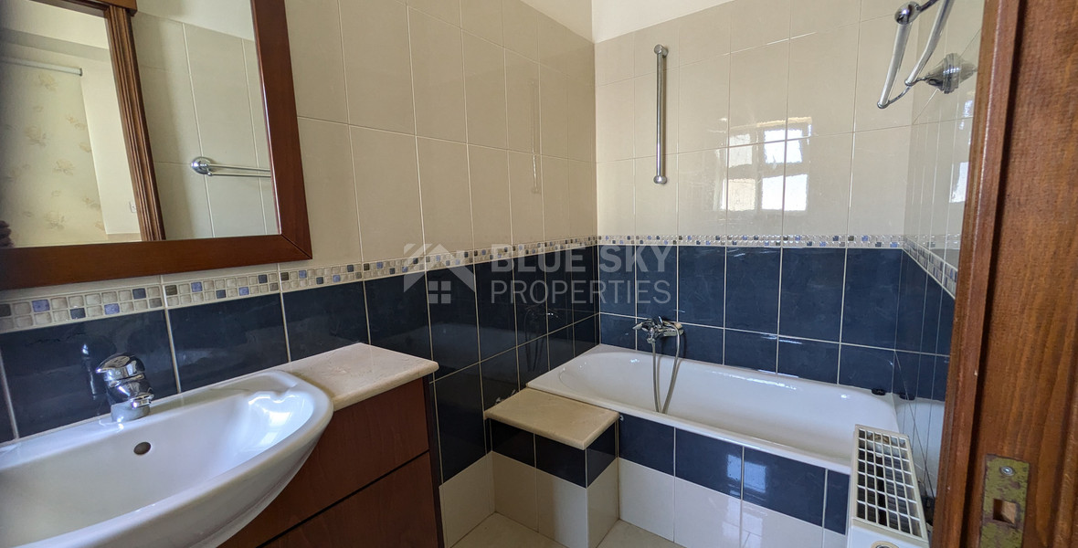 Spacious Four Bedroom Penthouse in Central Geroskipou for sale