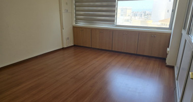 RENT: OFFICE ON THE NICOLAOU BUSINESS CENTRE WITH COVERED PARKING AND WALKING DISTANCE TO ALL AMENITIES.