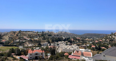 Residential land in Agios Tychonas for sale, Limassol