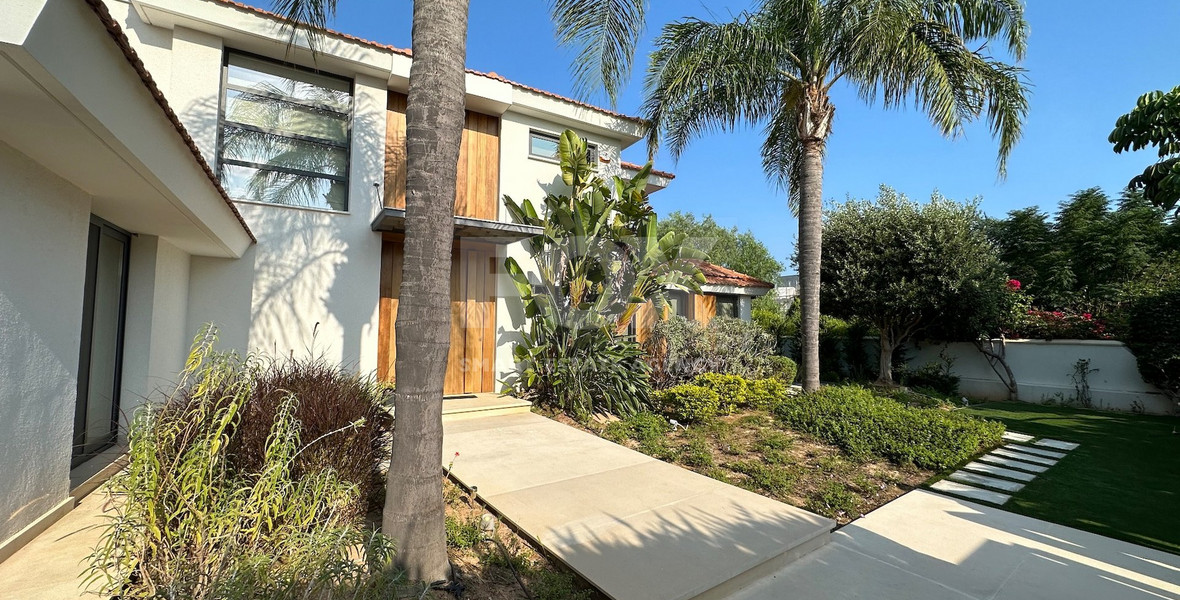 FOR RENT LUXURY FURNISHED 4 BEDROOM VILLA WITH SEPARATE MAIDS QUARTER WITH BEAUTIFUL GARDENS AND POOL IN GERMASOGIA AREA.
