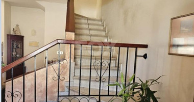 For Sale: Bright Three Bedroom Home in Chloraka, Paphos