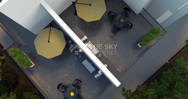 Three Bedroom penthouse with private Roof Garden for sale in Kato Polemidia