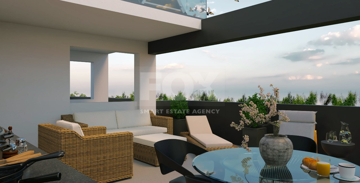 Three Bedroom penthouse with private Roof Garden for sale in Kato Polemidia
