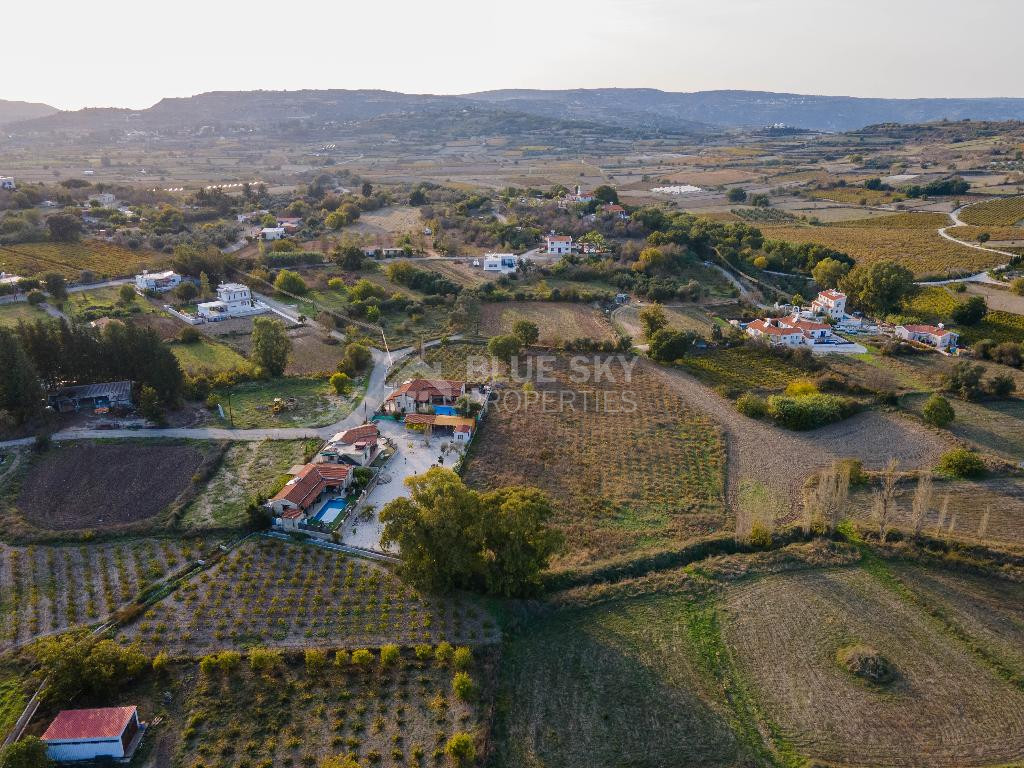 For sale, Residential field in Polemi community, in Paphos district.