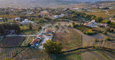 For sale, Residential field in Polemi community, in Paphos district.
