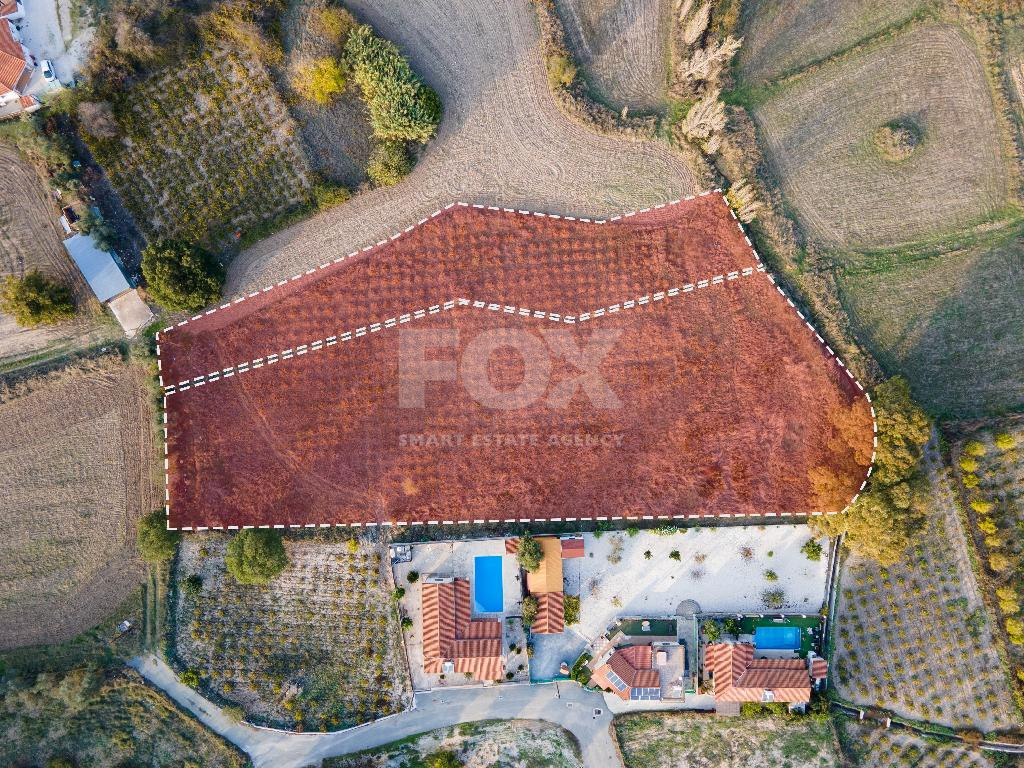 For sale, Residential field in Polemi community, in Paphos district.