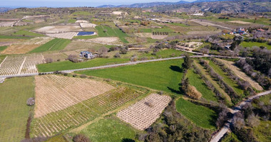 For sale: Residential field in Polemi community,  in Paphos District.