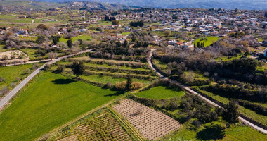 For sale: Residential field in Polemi community,  in Paphos District.