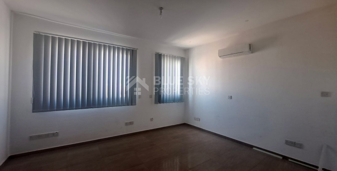 Office space of 125 sq.m. for rent in Paphos city