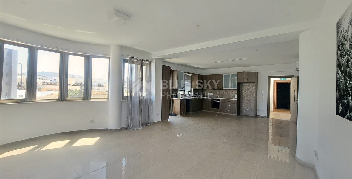 Office space of 125 sq.m. for rent in Paphos city