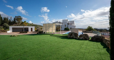 Exclusive Four-Bedroom Luxury Villa for Sale in Kouklia, Pafos