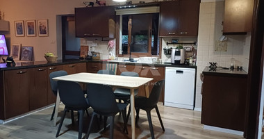 Three bedroom detached house with pool for rent in Moni, Limassol