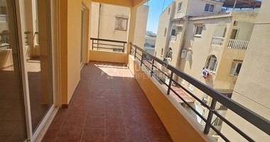 Spacious Top Floor three bedroom Apartment in Scenic Pafos for sale.