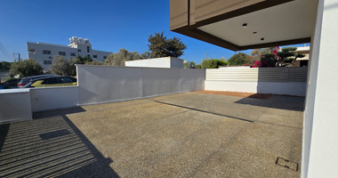 Unfurnished Ground Floor Office 100m2 in Ypsonas For Rent