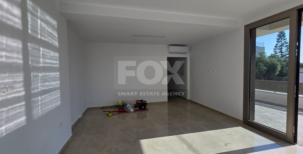 Unfurnished Ground Floor Office 100m2 in Ypsonas For Rent