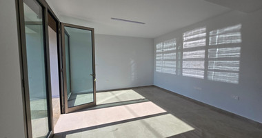 Unfurnished Ground Floor Office 100m2 in Ypsonas For Rent