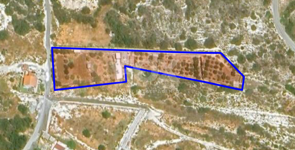 Large Residential Field for Sale in Agios Tychon