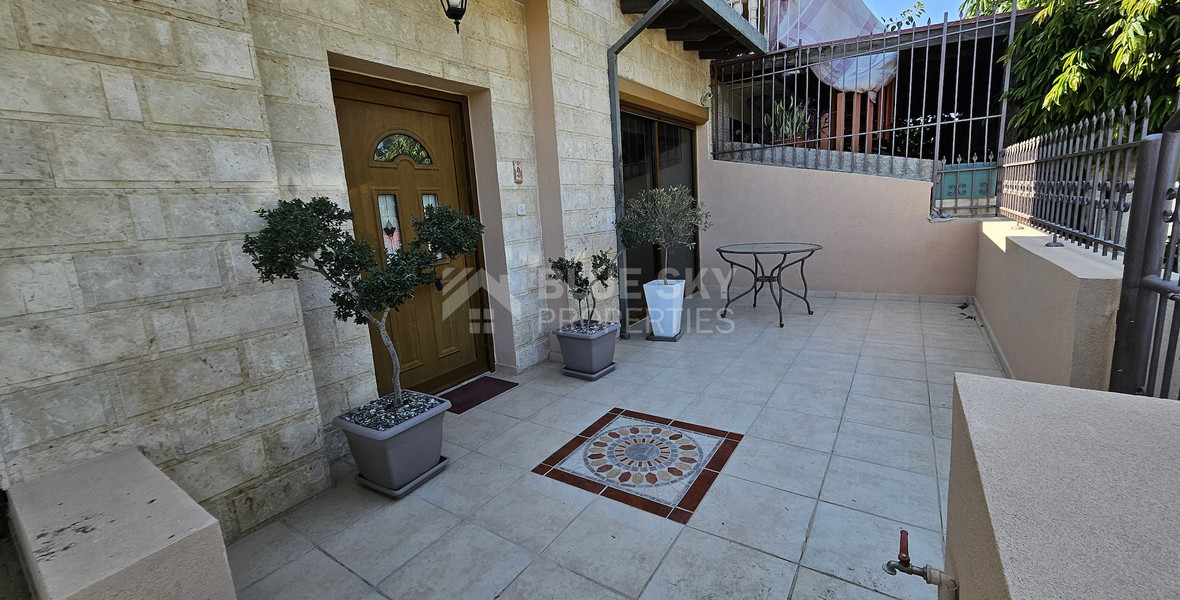 Fully Furnished-Beautiful Three Bedroom Semi Detached House for rent in Zakaki