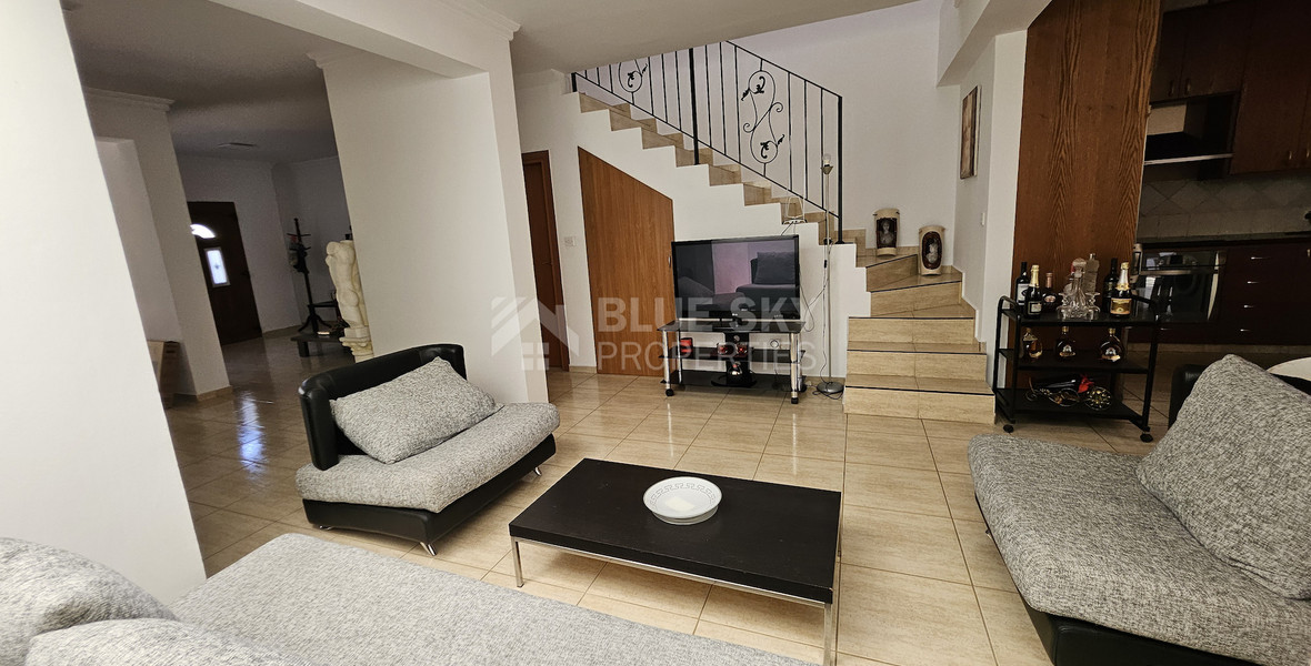 Fully Furnished-Beautiful Three Bedroom Semi Detached House for rent in Zakaki