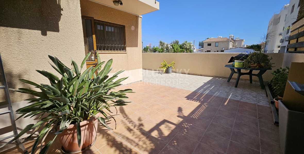 Fully Furnished-Beautiful Three Bedroom Semi Detached House for rent in Zakaki