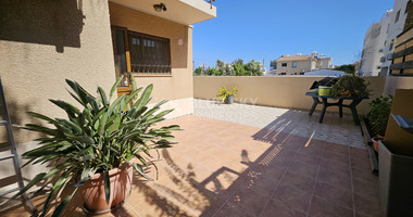 Fully Furnished-Beautiful Three Bedroom Semi Detached House for rent in Zakaki