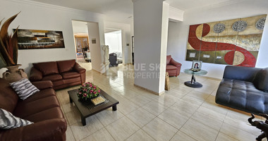 Fully Furnished-Beautiful Three Bedroom Semi Detached House for rent in Zakaki