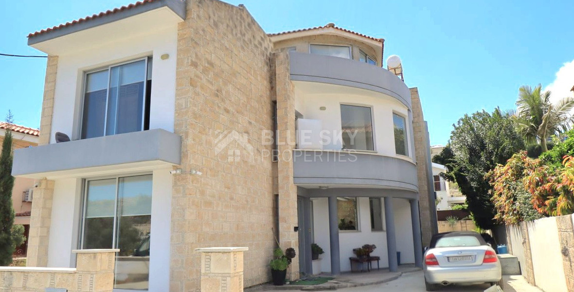 Five bedroom detached villa for sale in Agios Athanasios