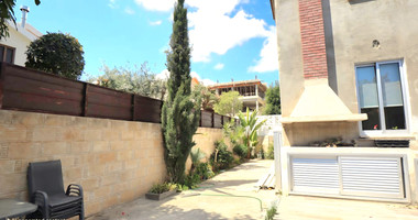 Five bedroom detached villa for sale in Agios Athanasios